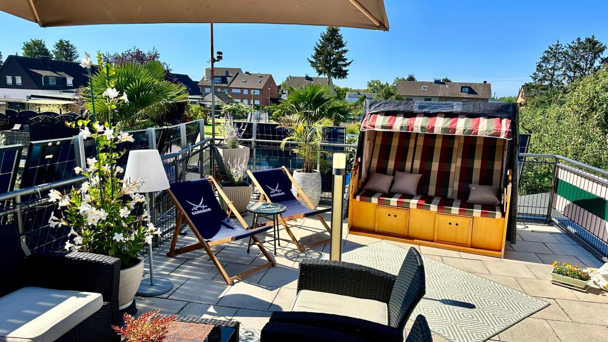 Traveller Awards 2025 - Nordeifel Fw 75 M2 Mit 50 M2 Terasse- Thermen-Badewelt, Phanasialand, Koeln, Bonn, Eifelwanderung Oder Nur Mal So Zum Entspannen Euskirchen Εξωτερικό φωτογραφία